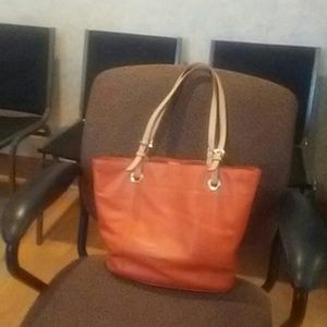 Michael Kors pocket book